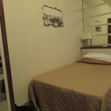 Eden Hotel 3*