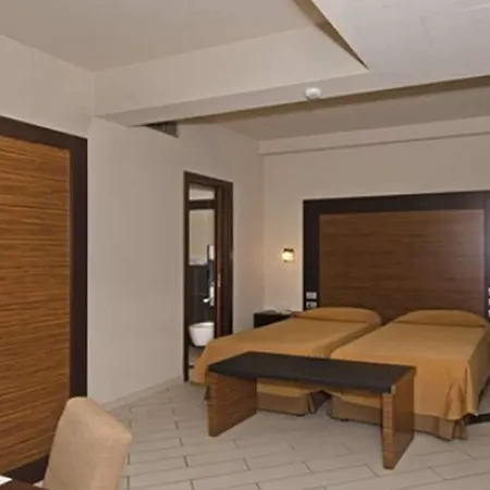 Eden Hotel 3*