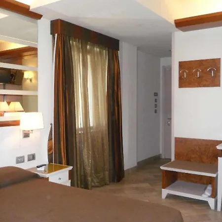 Hotel Eden 3*