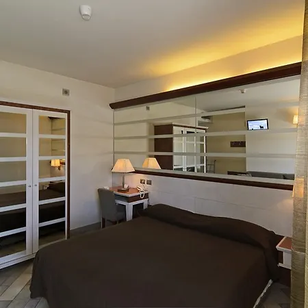 Eden 3* Viareggio