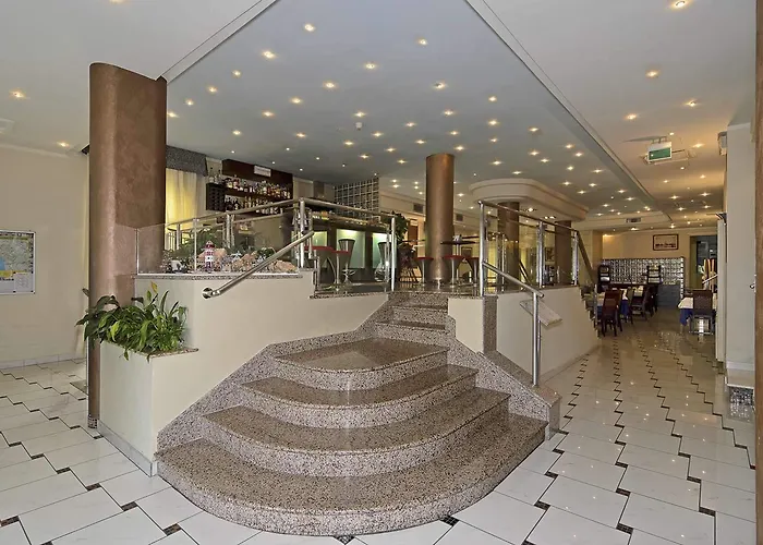 艾登酒店 3* 维亚雷焦