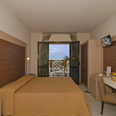 Eden 3* Viareggio