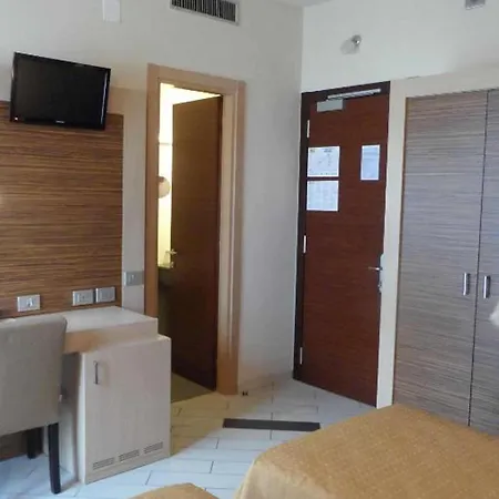 Eden 3* Viareggio