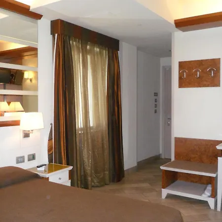 Hotel Eden 3*