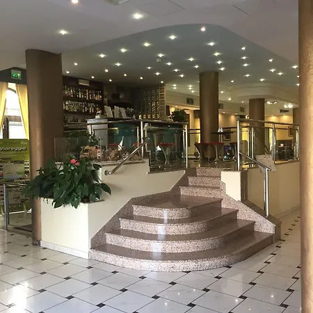 Eden 3* Viareggio