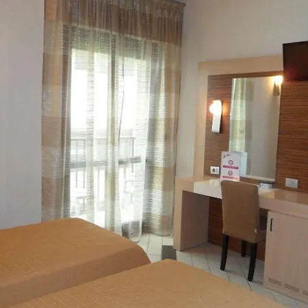 Eden Hotel 3*