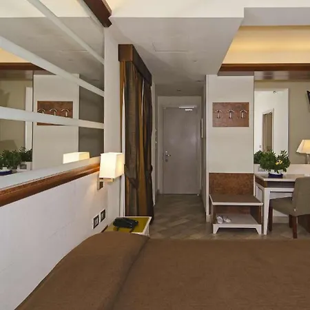 Eden Hotel 3*
