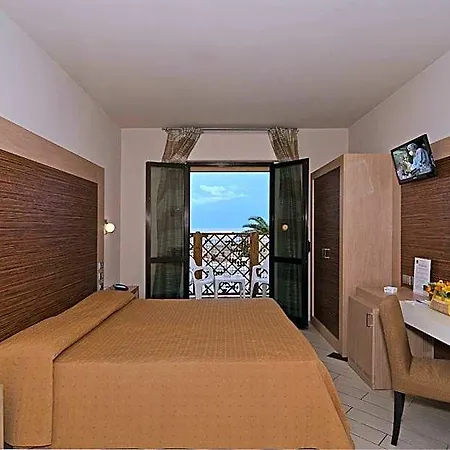 Hotel Eden