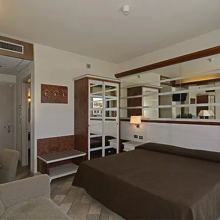 Eden Hotel 3*